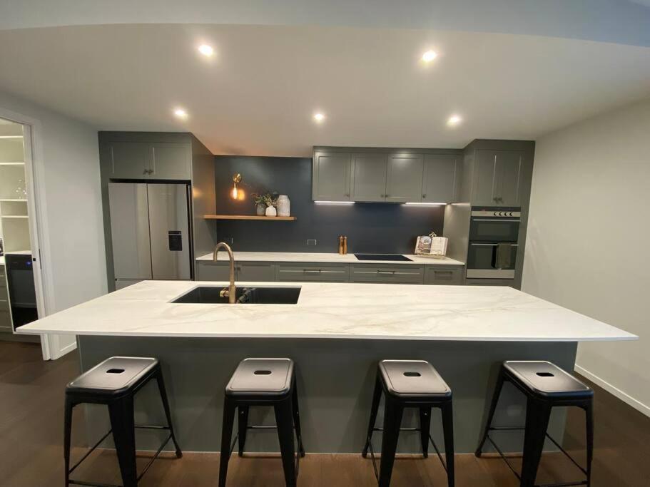 Luxury Escape In Cbd - Walking Distance To Town Tauranga Exterior foto